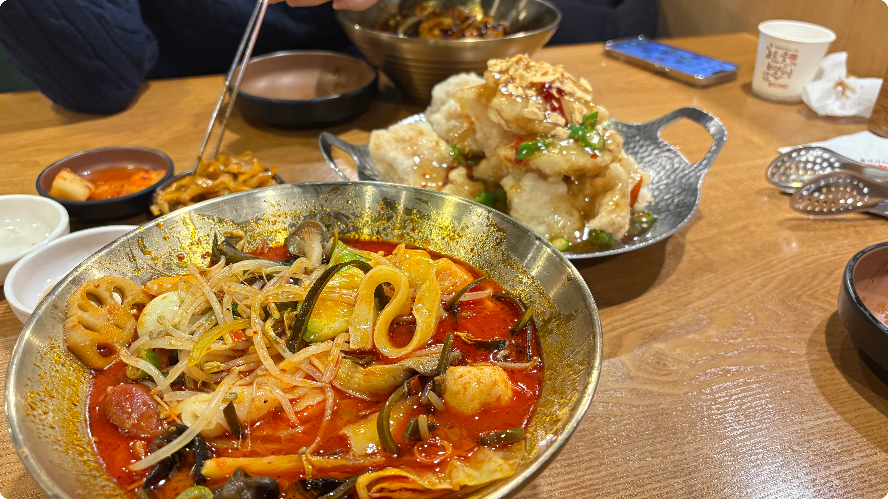 란주칼면 삼선해물자장도삭면, 마라탕도삭면, 사천탕수육
