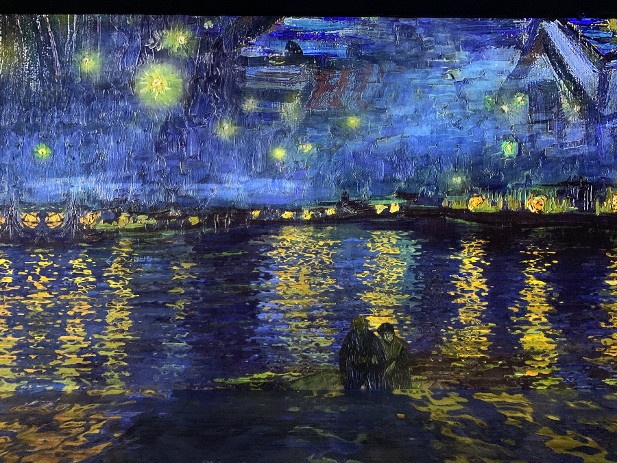 빛의 벙커 고흐 미디어 아트-'론강의 별이 빛나는 밤'