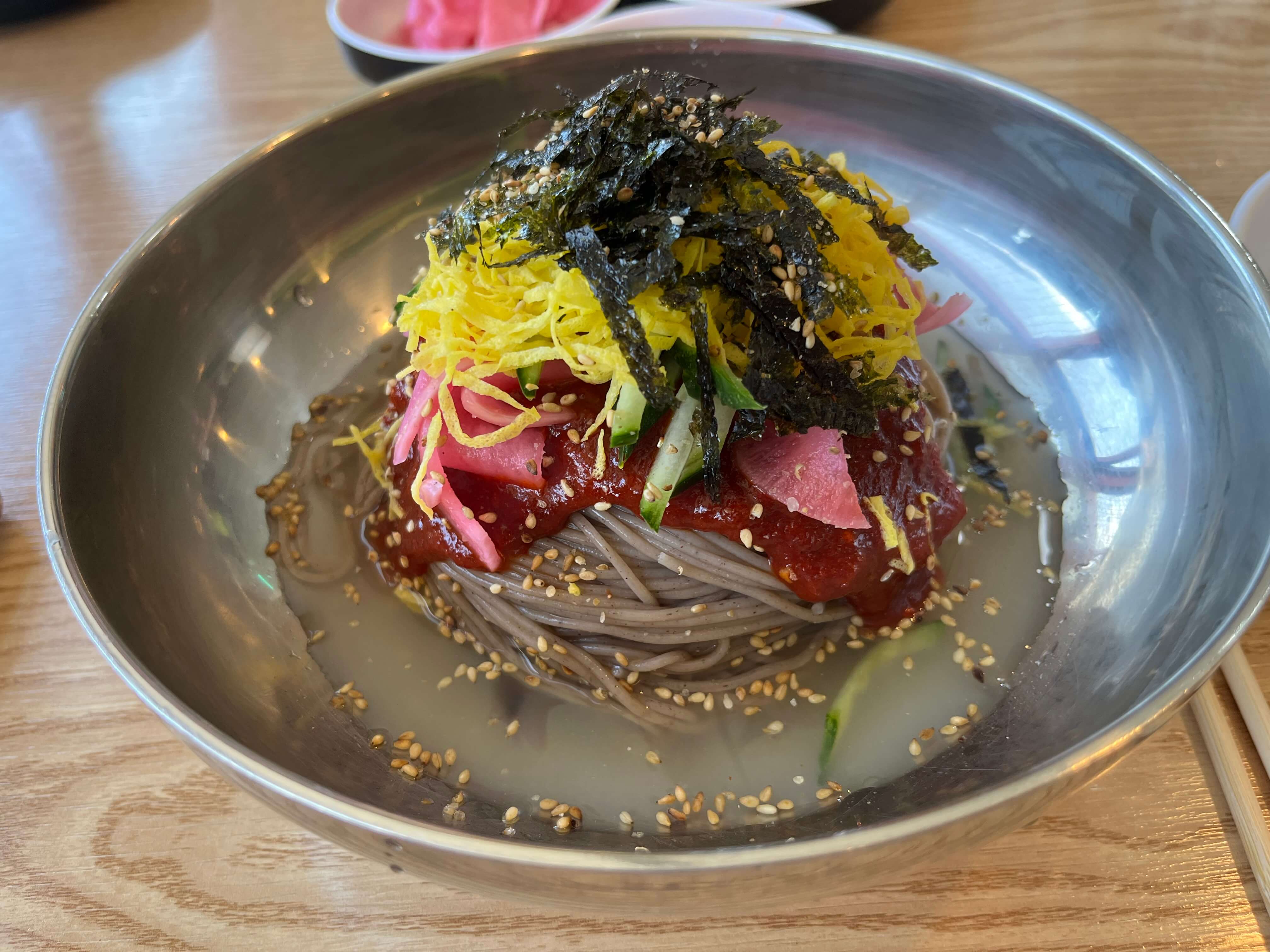 여수 메밀 식당 유자비빔막국수