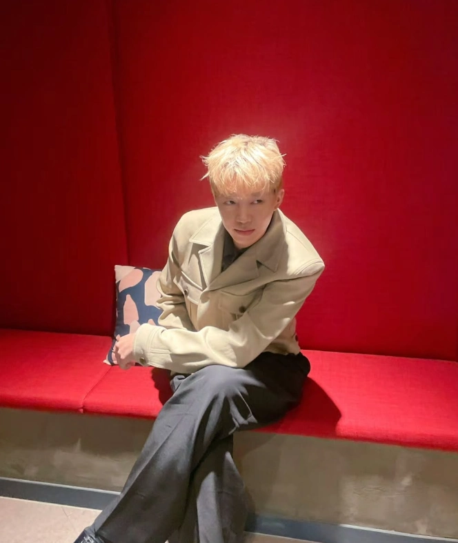 임영웅 금발 변신 사진