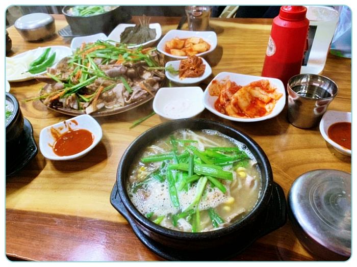 굿모닝대한민국라이브-산더미-수육-덤-주는-40년-국밥-한상-맛집