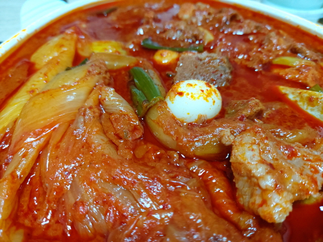 묵은지 매운갈비찜