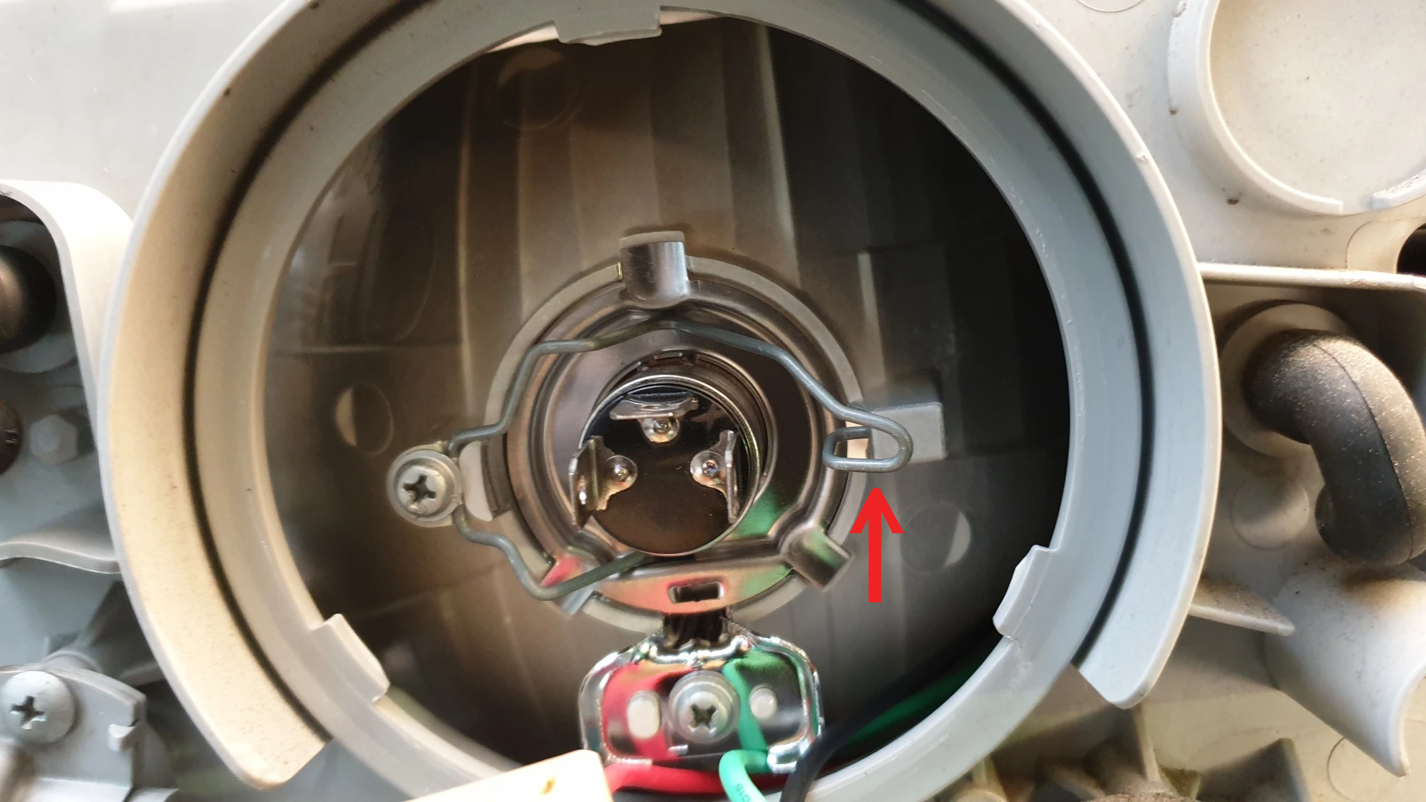 램프 고정 클립