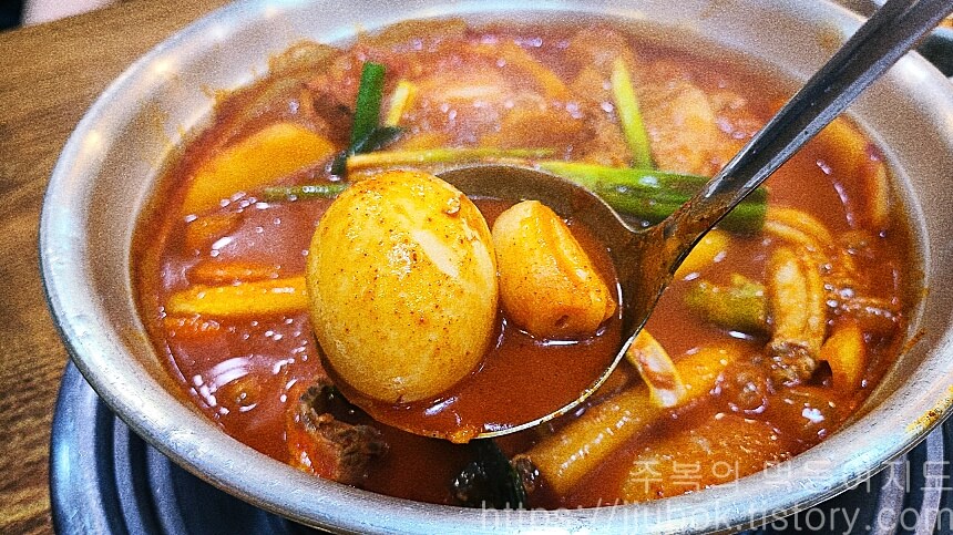 개성옛닭-닭볶음탕-계란-토핑