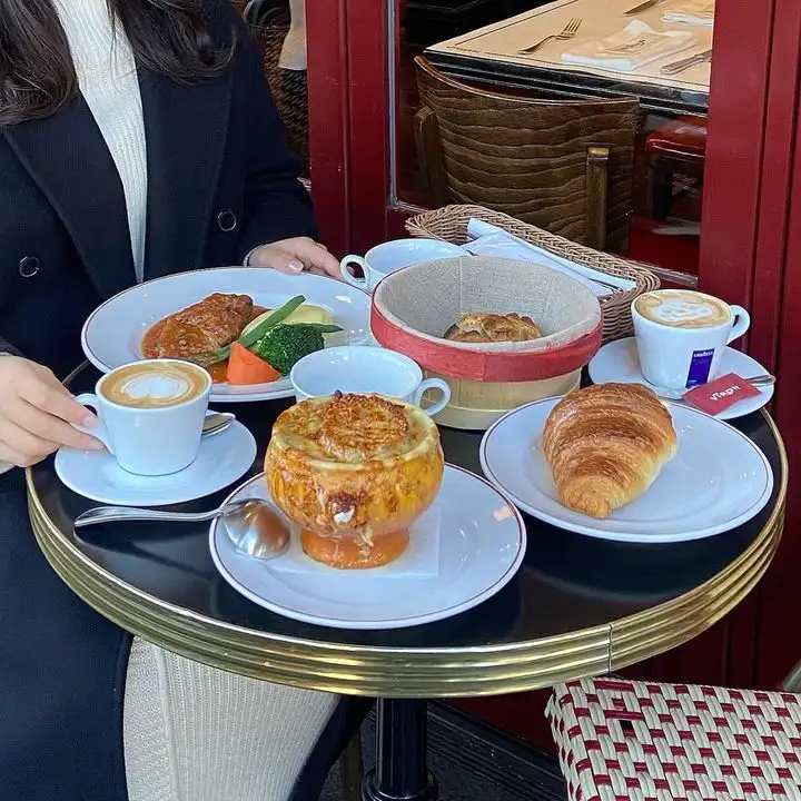 브랏스리 비론 마루노우치점