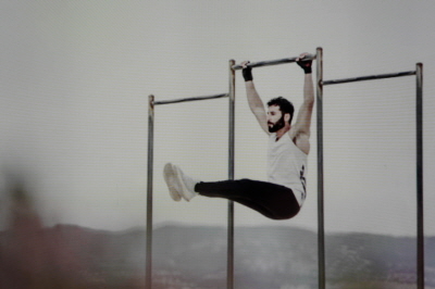 행잉 레그레이즈