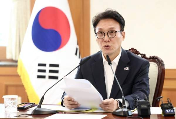 김민석 총리, 비상경제본부 회의 주재 "미·이란 위기 지속, 매점매석 엄단" ⚠️