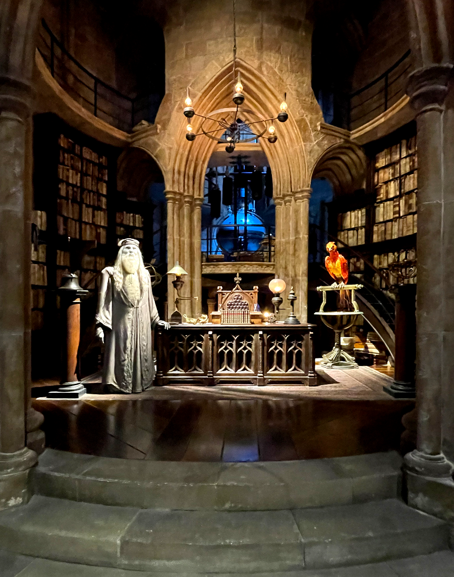 덤블도어 교장님의 사무실 탐험