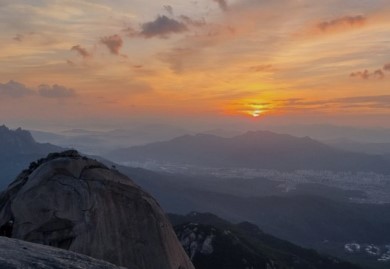 해돋이 명소 서울 (북한산 백운대)