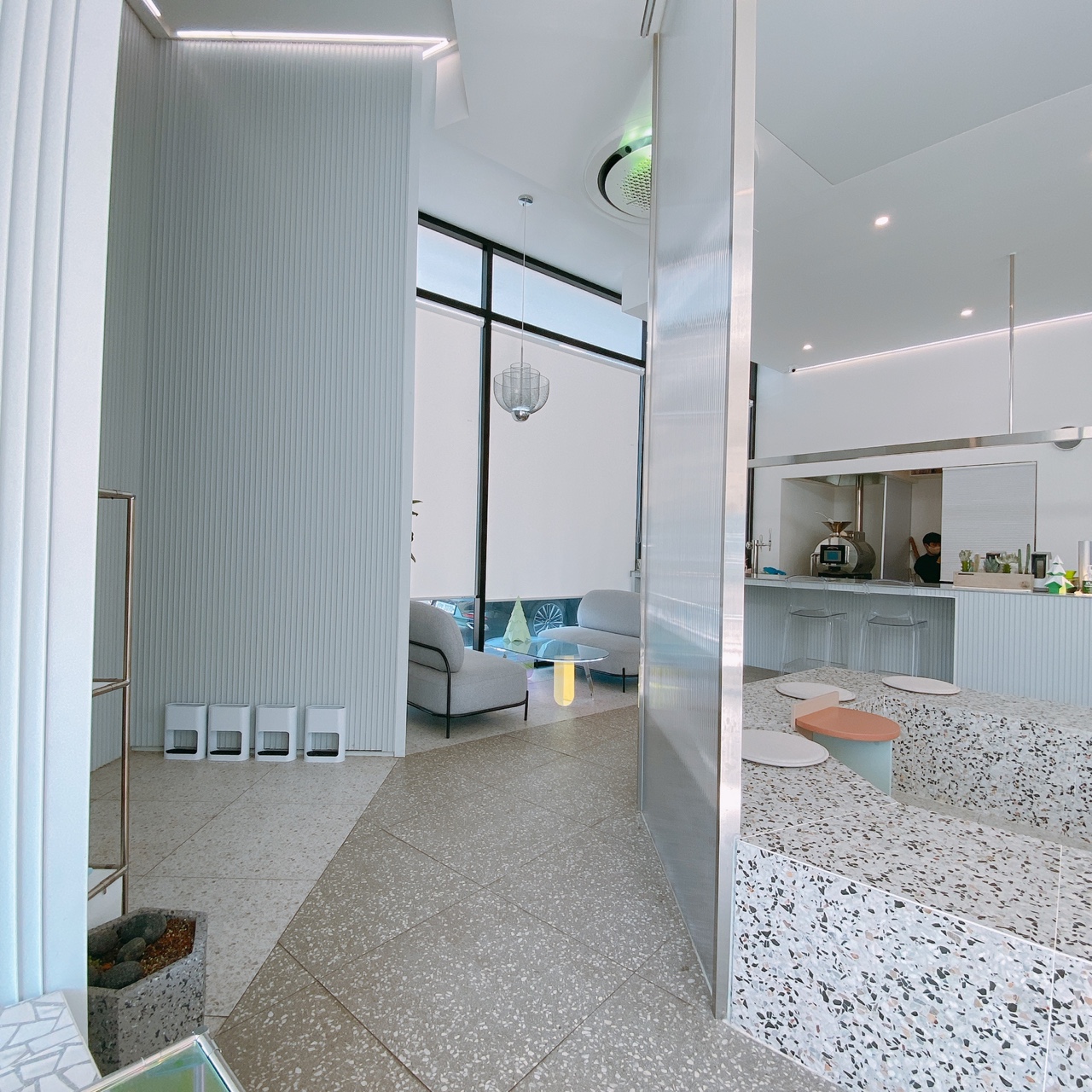 동탄 장지천 아이킨예 카페