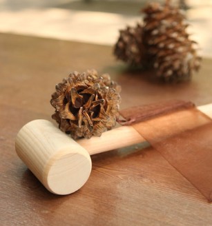 이렇게 만다고 ? '가평 잣까기'