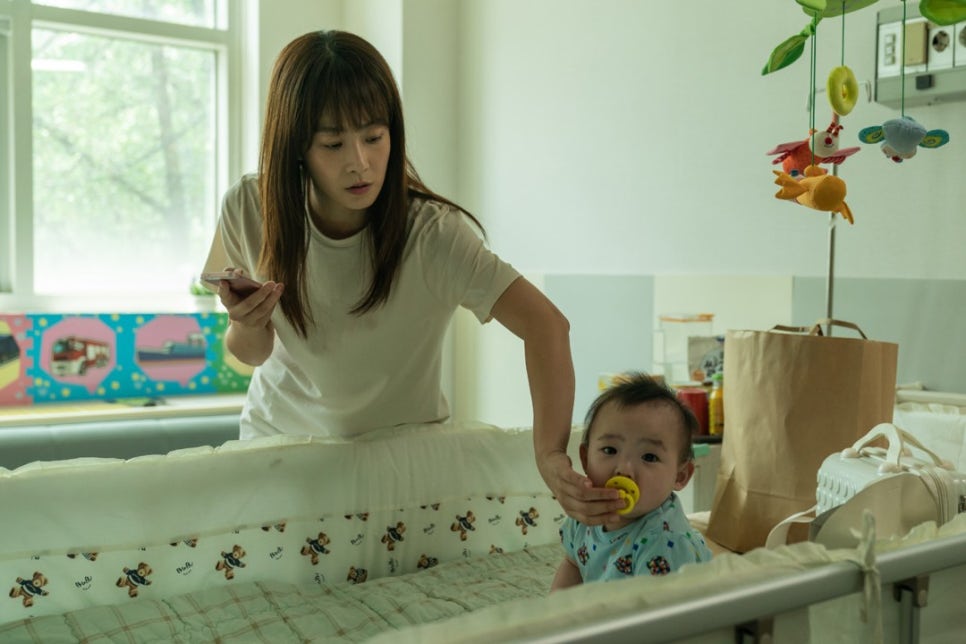 영화&lt;아이&gt;리뷰 : 혼자가 아닌 우리가 되는 순간, 김향기X류현경가 말하는 진짜 가족의 의미