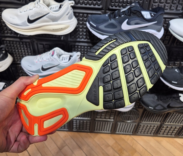 발목 편한 안정형 러닝화