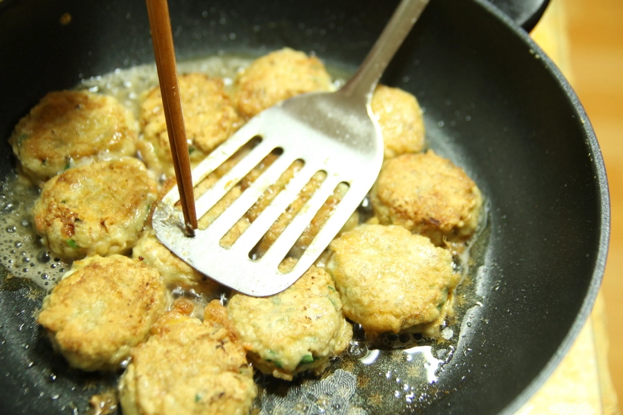 동그랑땡 만드는 모습