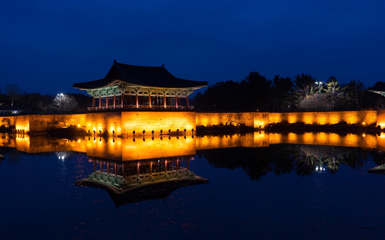 한국 경주 안압지 야경