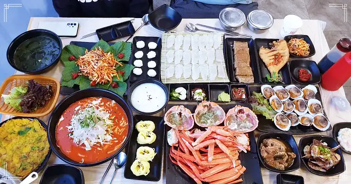 진심 가득 건강 담은 맛 강릉 경포대 강문해변 맛집 추천 생방송투데이 홍게 붉은 대게 속초 주문진 선주 직판 공수 물회 횟집 오늘방송 고수뎐