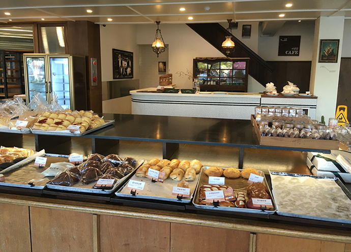 신관-매장-내부2