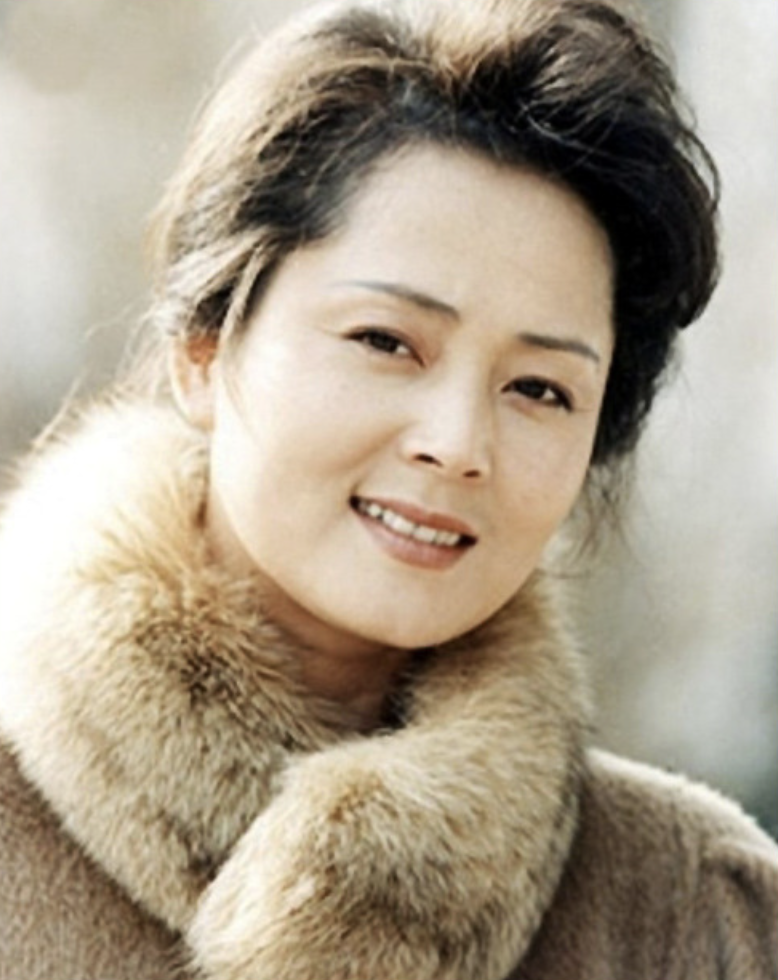 김영애 화보