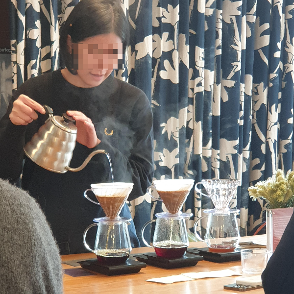 멜버른 3대 커피: 마켓 레인 커피 방문기_바리스타