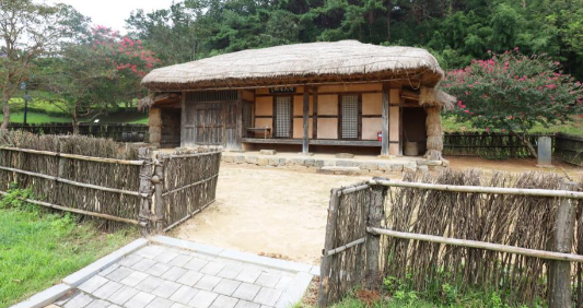 한용운선생생가