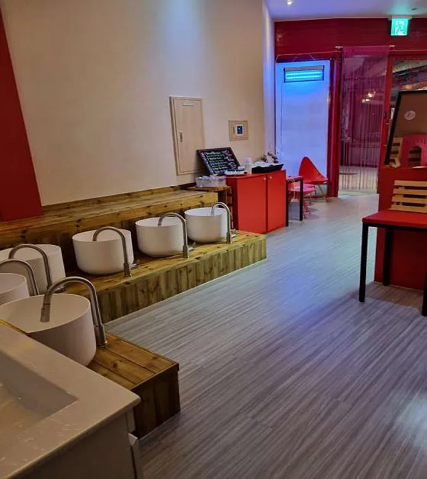 더풋샵 합정역점