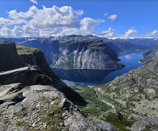 미신과 전설이 가득한 여행지 탐방: 노르웨이 트롤퉁가와 피오르드