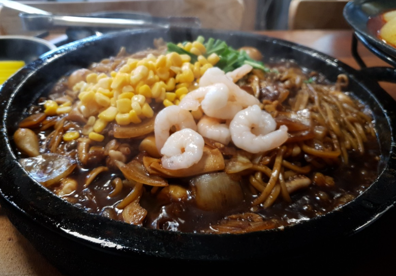 산내돌짜장면 대표 메뉴