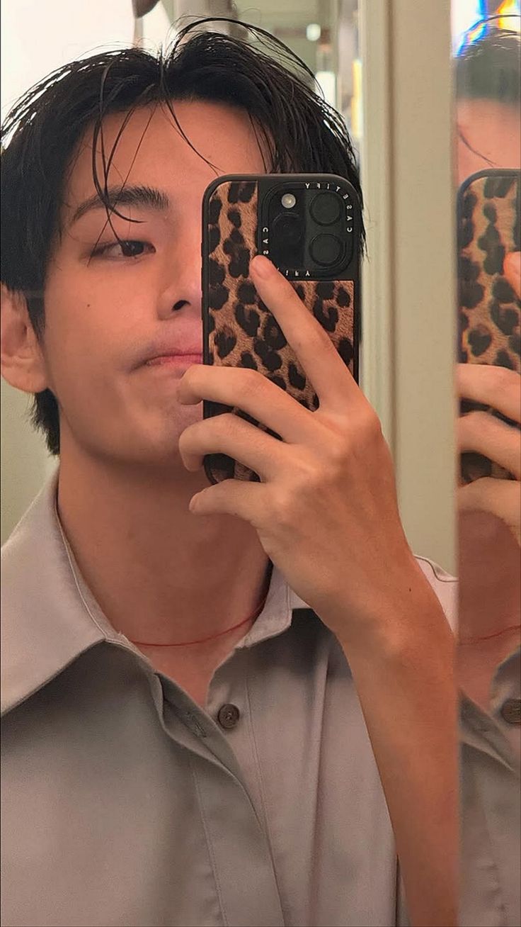 방탄소년단 뷔 고향 나이 본명 키 몸무게 혈액형 MBTI 전시회 프로필 반려견 연탄 총정리