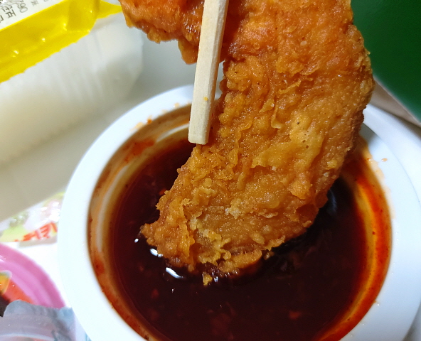 자담치킨 닭날개