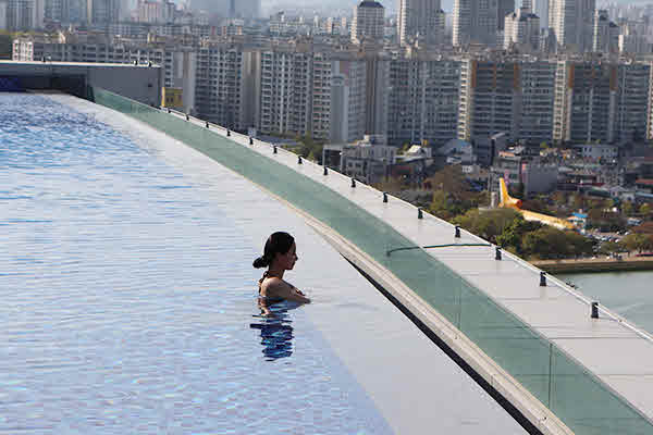 호텔수성 루프탑 인피니티풀