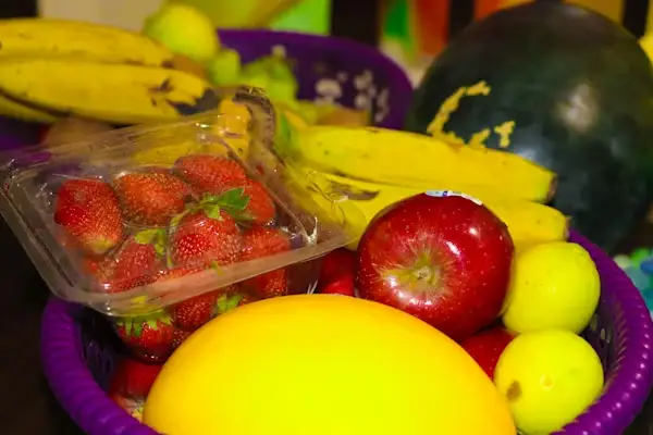 껍질 깎아도 안심 금물? 사과&middot;바나나&middot;오렌지도 꼭 씻어야 하는 이유!