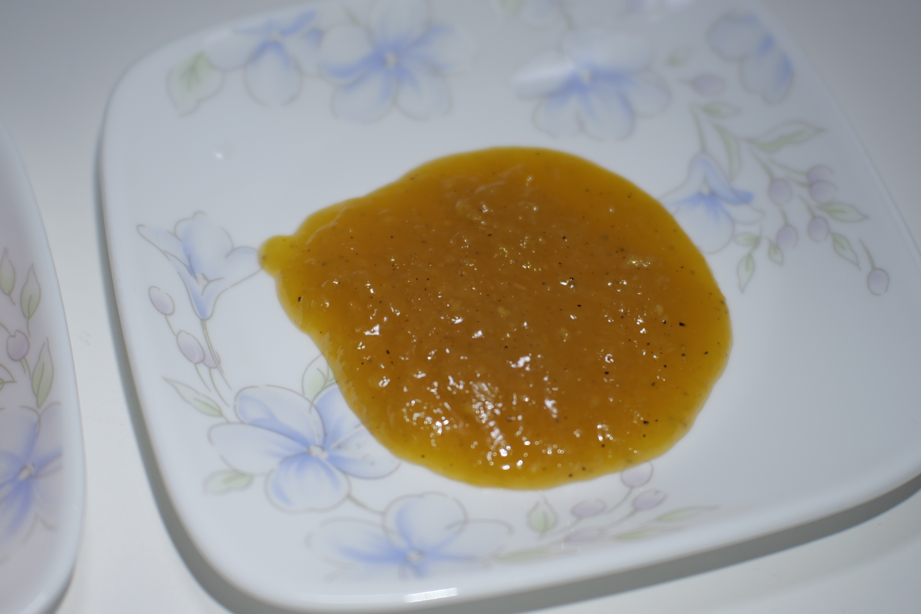 270g 반마리 구성이라 혼자 먹기 괜찮았던 편의점 치킨