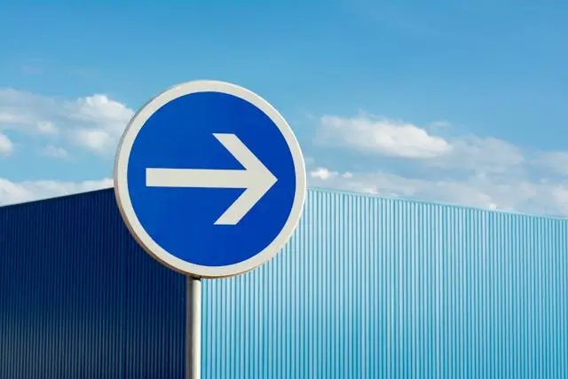 초보 운전자가 알아야 할 필수! 교통 표지판 및 신호 체계, 교통안전시설일람표 다운받기