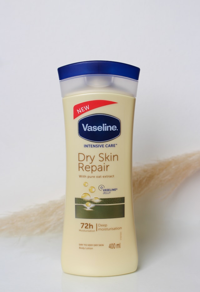 피부 진정 방법의 정석: 열감 내리는 쿨링 팁부터 장벽 강화 진정 루틴까지