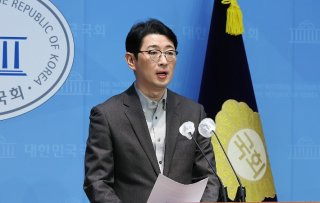 이승엽 변호사 헌법재판관 후보 지명 찬반 논란
