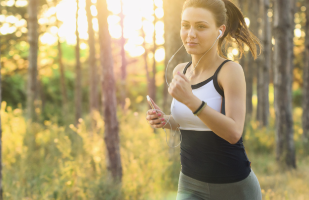 이제는 미루지 말자 노후에도 돈 걱정 없는 10가지 습관