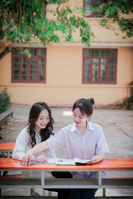 청소년의 사회 참여와 봉사 활동의 의의와 방법