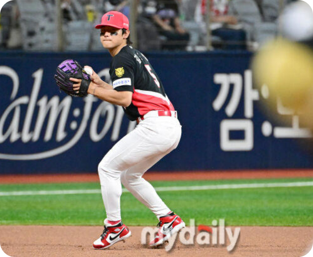 2026년 5월 26일 오후 서울 고척스카이돔에서 열린 '2026 신한 SOL KBO리그' KIA 타이거즈와 키움 히어로즈의 경기. KIA 3루수 김도영이 2회말 키움 선두타자 최주환의 타구를 처리하고 있다.마이데일리