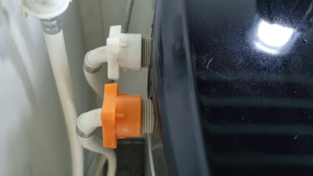 세탁기 급수호스 연결 모습