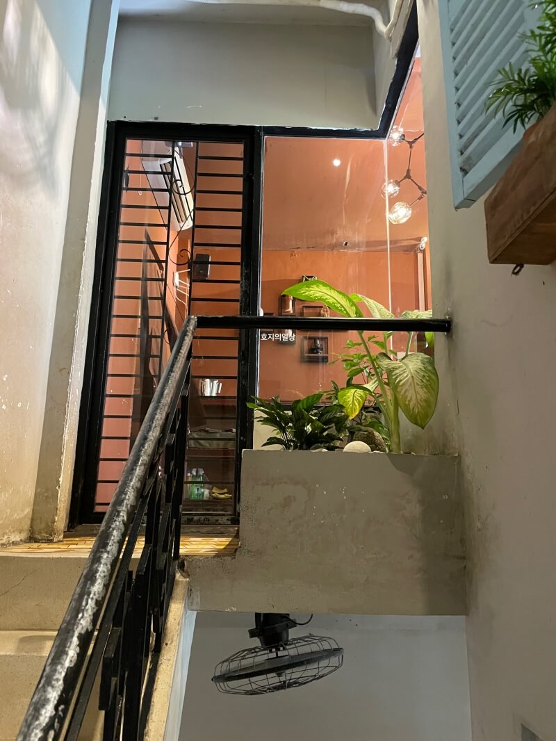 나트랑 촌촌킴 베트남 가정식 - 에어컨 3층 계단