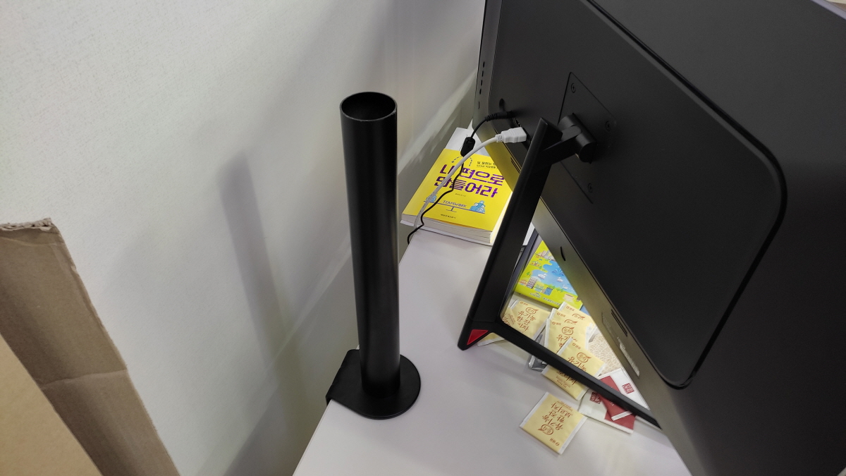 듀얼 모니터거치대 책상과 체결