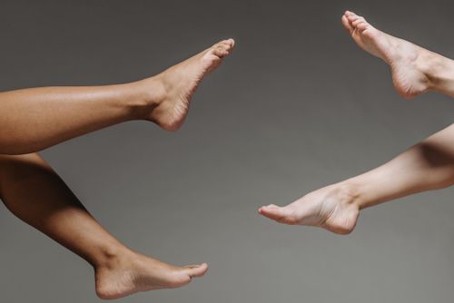 발뒤꿈치 각질 갈라짐 원인, 보습해도 계속 갈라지는 이유는?