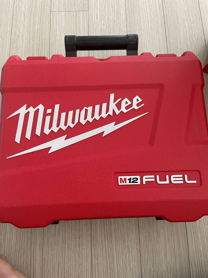 밀워키 m12 상자