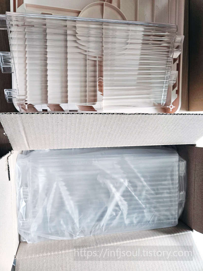 몰리 회전책장 조립 과정