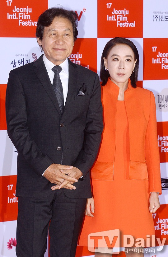 안성기 나이 부인 혈액암 투병 아들 프로필 별세