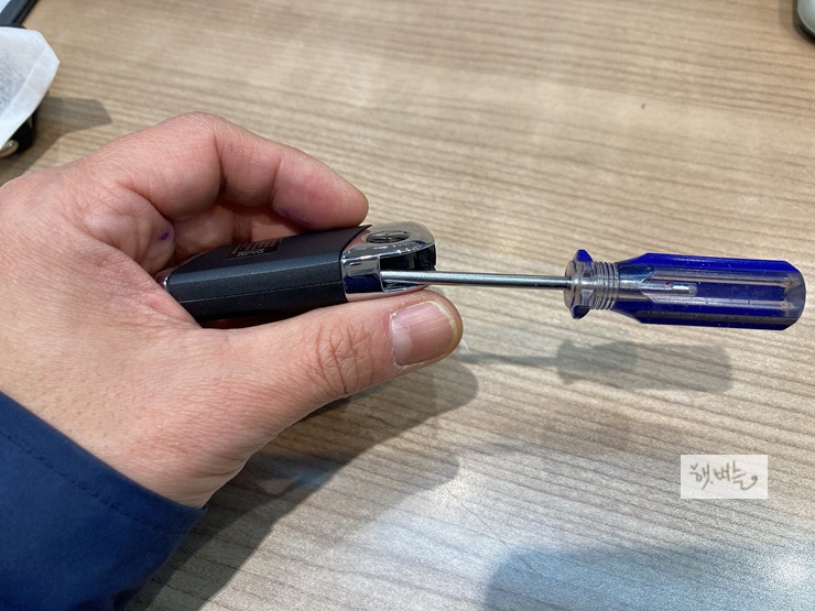 폭스바겐 신형 아테온, 파사트 GT 리모컨 전지 교환방법