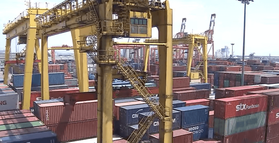 컨테이너 하역장