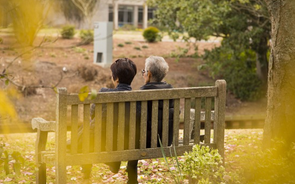 요양보호사-자격증-취득방법-시험일정-응시자격-합격률-취업-연봉