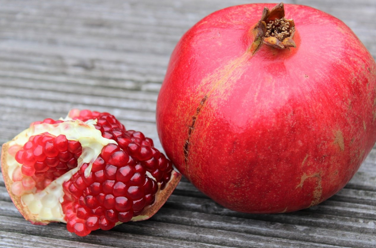 혈액순환에-도움되는-빨간-석류