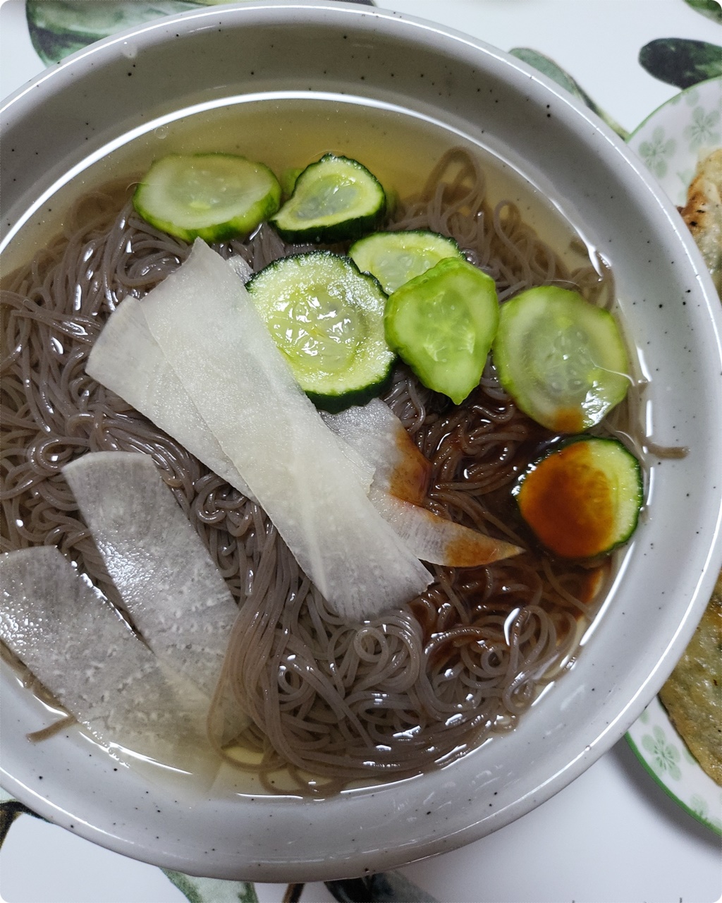 양념장도 넣어 줬어요~